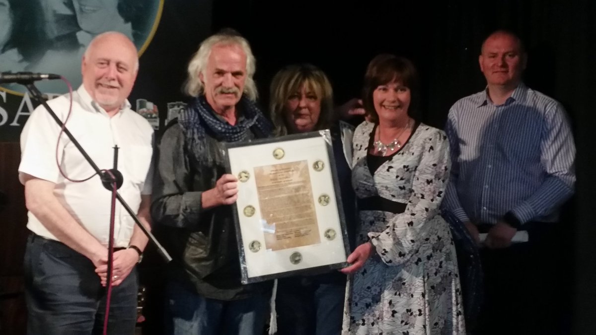 jennifermccann0's tweet photo. Very proud of Danny D! Legend of our time. https://t.co/sVZUyjAe94