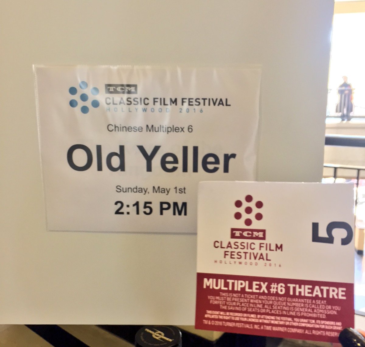 AlliApplebum's tweet photo. Ready to go with two choices. lol #TCMFF #standbyproblems https://t.co/ekkPHuLqX8
