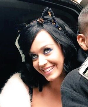 nuestracolucci's tweet photo. Some things never change @katyperry 🐱🐾 https://t.co/7D60s31H6p