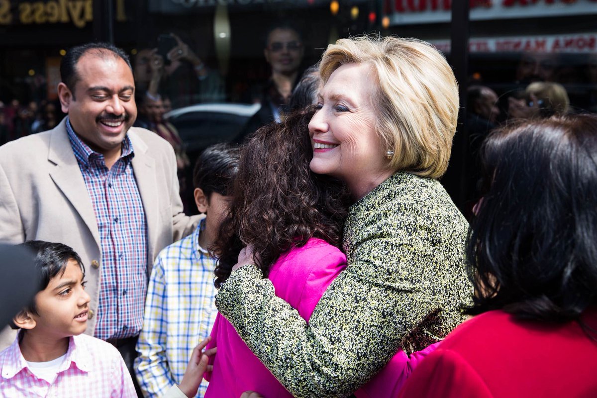 Hillary Clinton tweet media