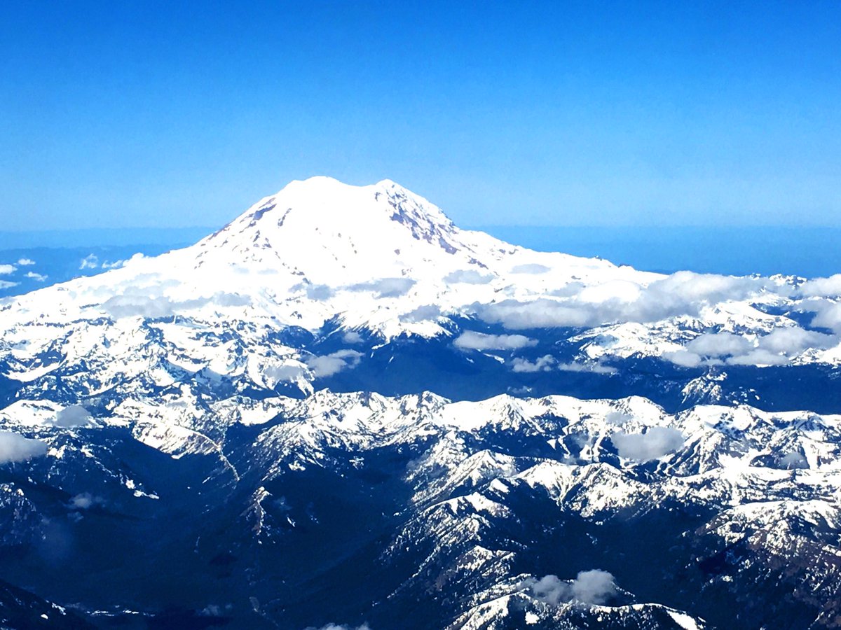 ChonJunhong's tweet photo. Sweet view from the airplane today https://t.co/GEsawqHltu