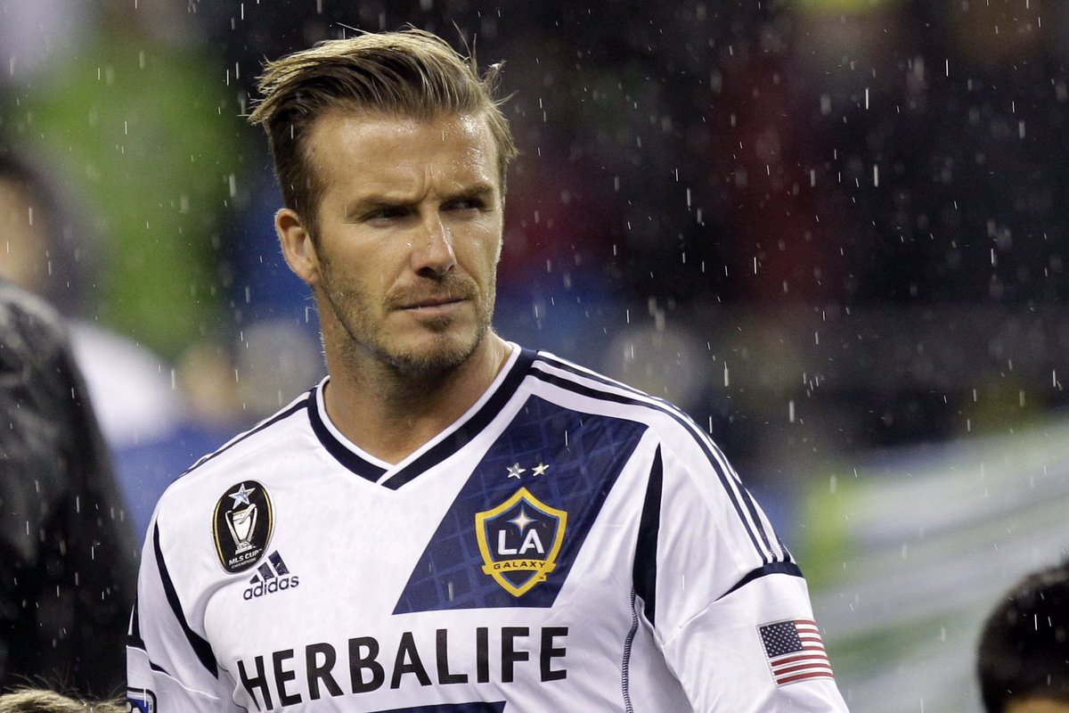 ActuFoot_'s tweet image. Joyeux anniversaire à David Beckham, 41 ans !