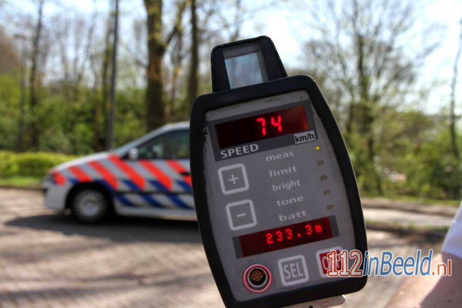 Vandaag lasercontrole in woonwijken op Urk met nieuwe onopvallende auto.... 😇 👮pas op dus!!!!!