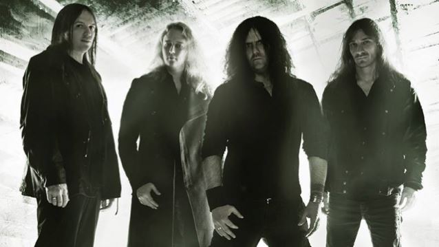 Indonesian Store Owners Arrested Over KREATOR T-Shirt Featuring 'Communism' Symbol blabbermouth.net/news/indonesia…