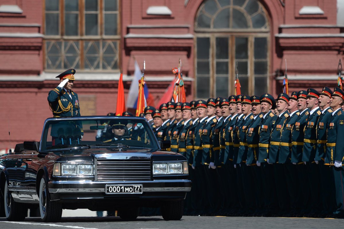 9 мая 2015 год. Шойгу на красной площади парад. Парад на красной площади 9 мая 2015 года. Парад на красной площади 9 мая. Военные РФ на красной площади.