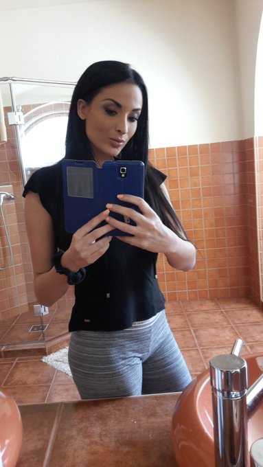 Last day of shooting in Budapest  @DDFNetwork  @theDDFboss ?? https://t.co/xJ356WzN4Z