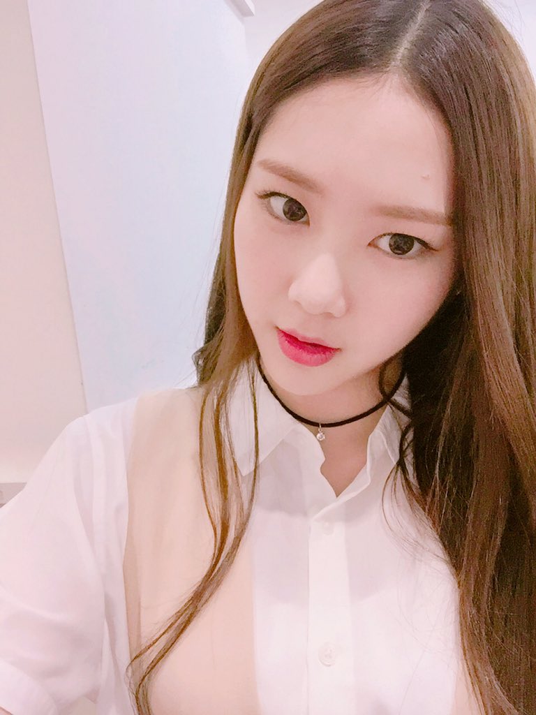 Ch_7cjLVAAAPBAP.jpg:orig