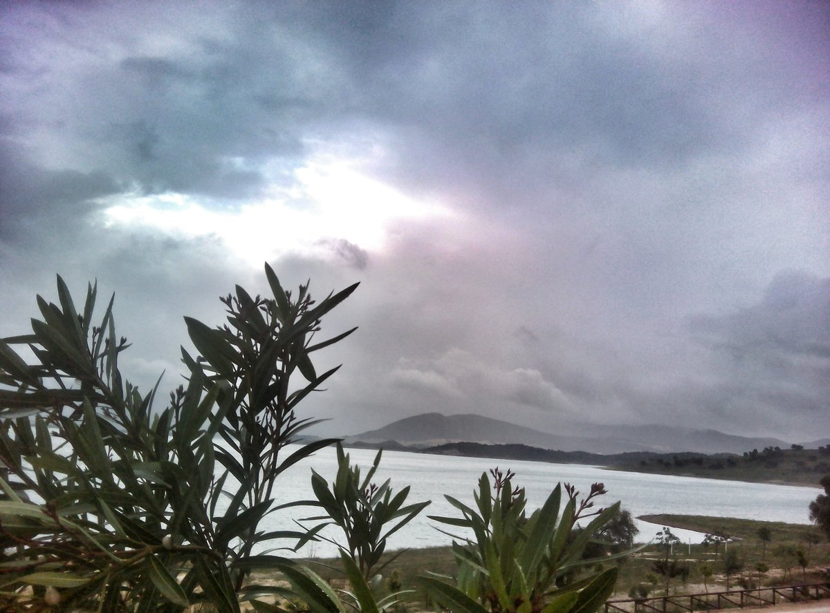La lluvia no le resta belleza a nuestras vistas #FelizLunes #camping #guadalcacin #Cadiz #Spain <a href="/AndaluciaenFoto/">Andalucía En Fotos</a>