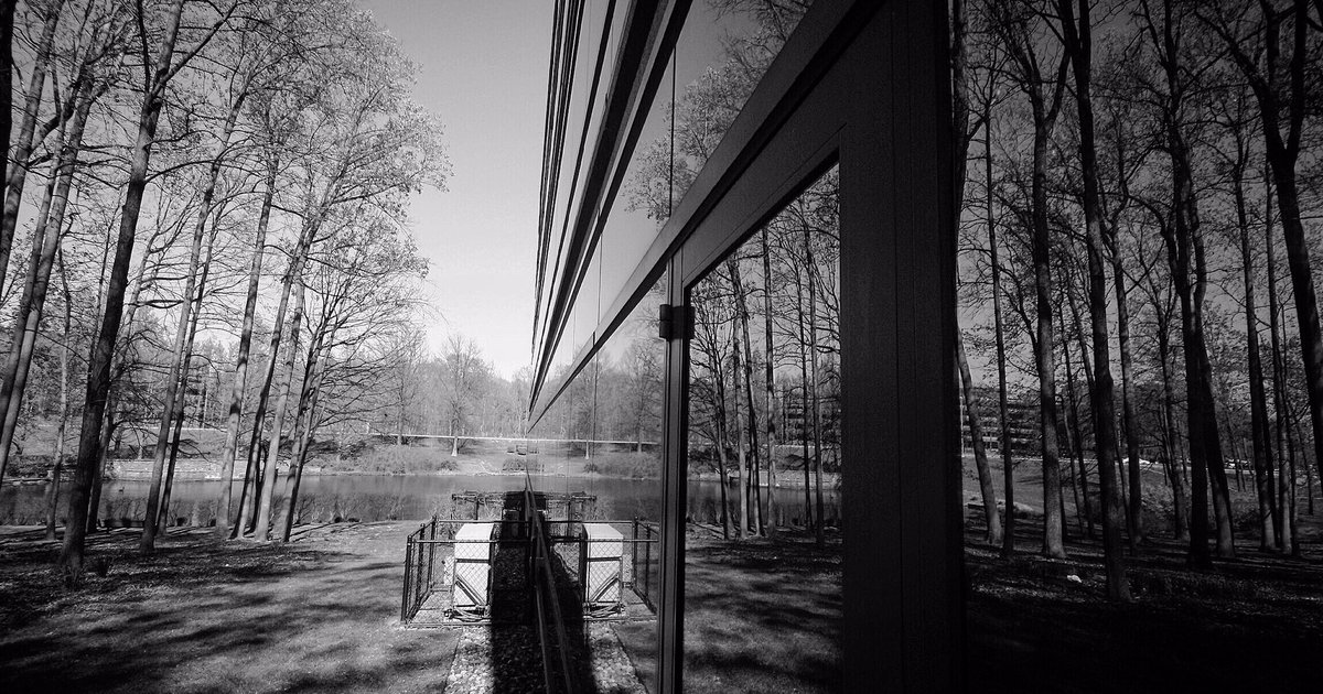3JV_Productions's tweet photo. @Jimena_Paris #johnleephotography #reflectioning #monochrome #CanonT5i #manfrotto https://t.co/tbxYsJnn7S