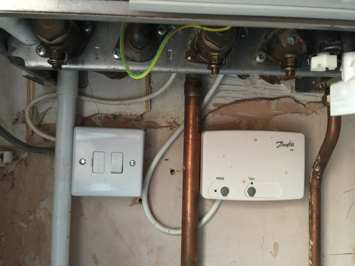 warmzonegroup's tweet image. Erm... Why would you do this? #electricfail
