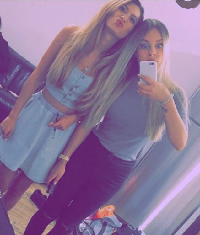 saraahhca's tweet photo. 2015 Gang Tour &amp; 2016 Gang Tour. 

@dagibee @PaolaMariaONE 😻🙏🏼 https://t.co/SdyUQobdIf