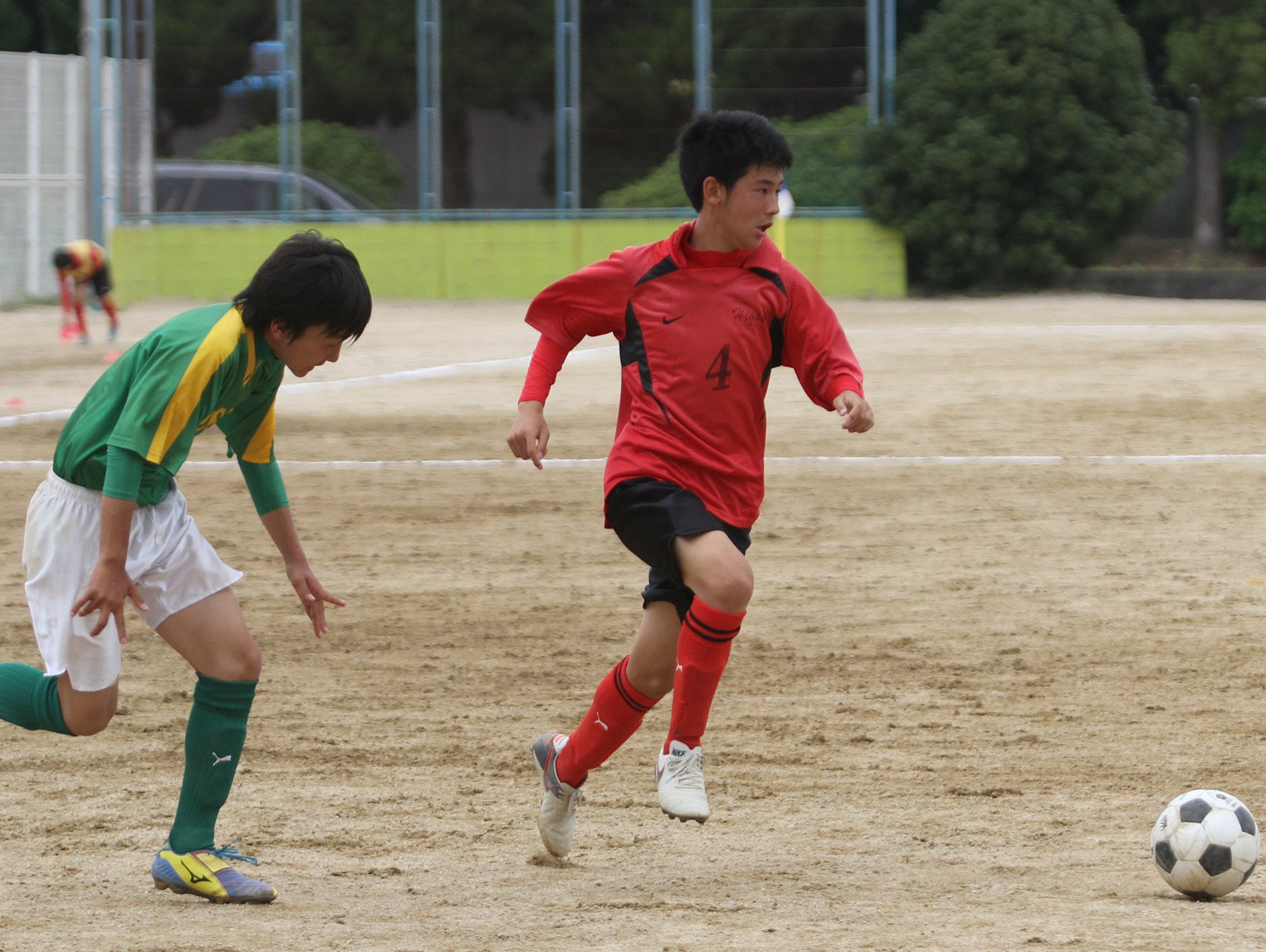 報道ワカヤマ 和歌山市中学校サッカー選手権は決勝で日進を２ １で破った東が優勝 東は今チーム初の栄冠かな 日進は毎回決勝まで上がってくるから安定した力がある 冬に県を制した西脇 その西脇に勝利した明和とか結構力が拮抗してるみたいやから夏