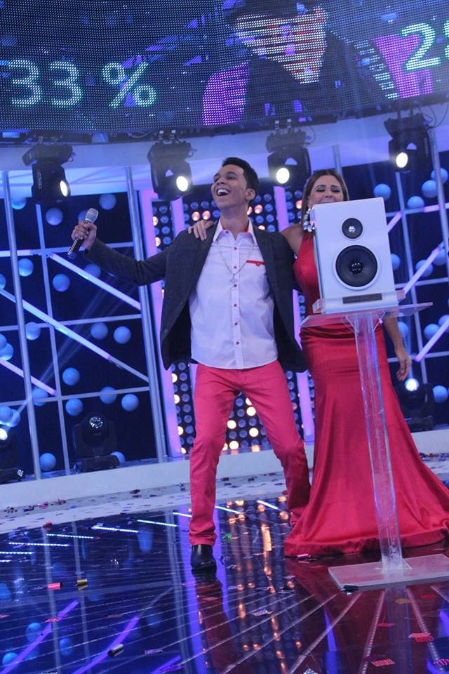 NumeroUnoSV's tweet photo. El #NumeroUnoVIP tiene nombre y apellido: @RowsonN1. El primer lugar y los $25,000 se van a Santa Elena, Usulután https://t.co/zQluZVQxRl