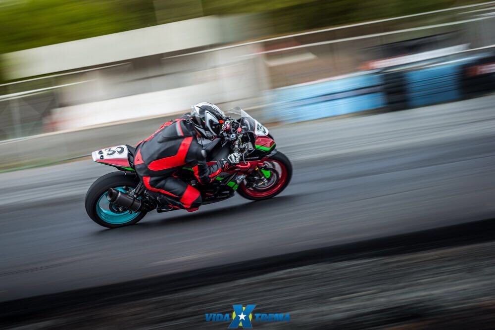 Gracias a <a href="/vidaxtremapty/">VidaXtrema</a> x esta foto! también a <a href="/pro/">Pro</a>.racing @sysleon.nett @hlcperformance1330 #keeper #ramsgraphics