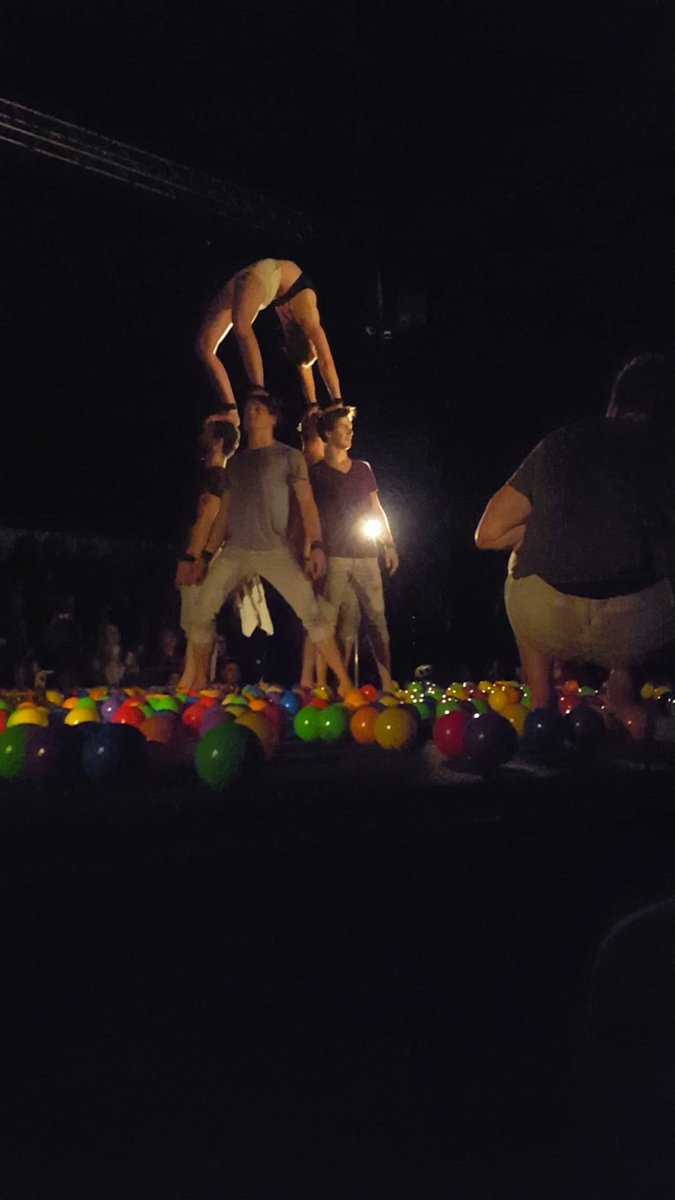 miqaflecher's tweet photo. Increíble 🙆💛🎪 @BAPoloCirco https://t.co/28OU0C7OwP