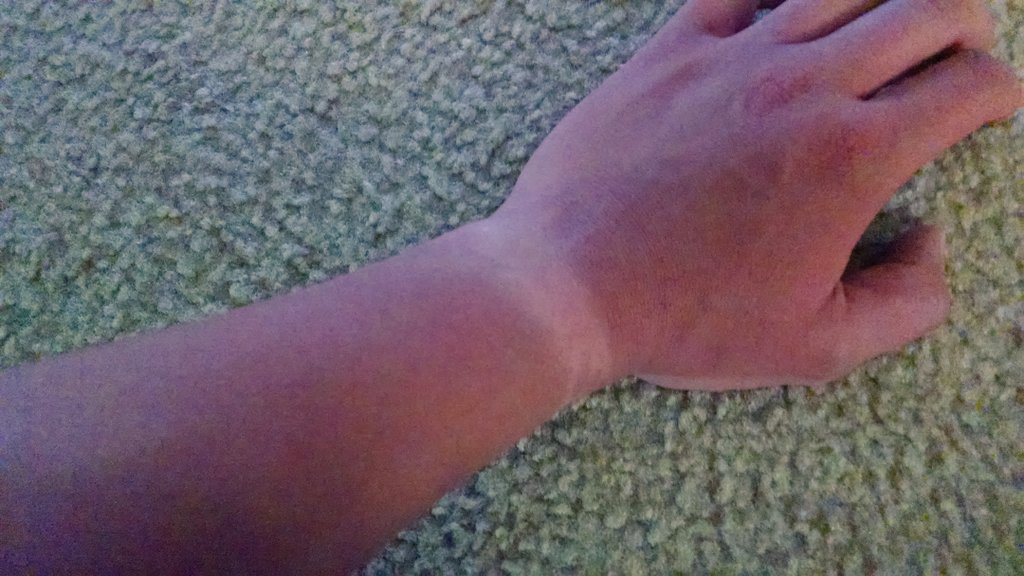 dxMERLINxb's tweet photo. @Herbal_Gamer_89 Remember when we talked about me never taking my watch off... https://t.co/DRNsS9QUjH