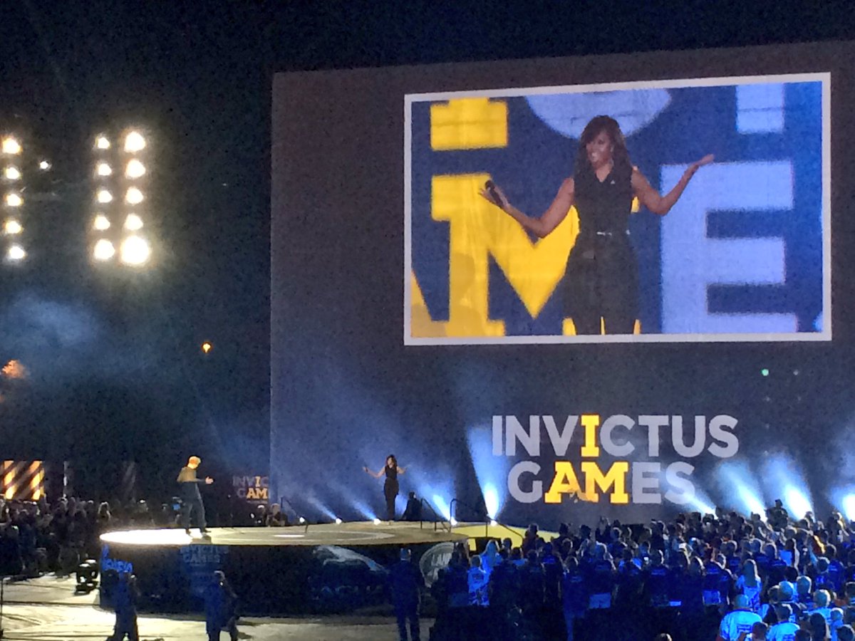armeedeTerre's tweet photo. #EnDirect
Cérémonie d'ouverture des #InvictusGames2016 en grandes pompes! 🇫🇷 Allez les bleus 🇫🇷👏 #FiersDeNosSoldats https://t.co/8aUqIQYiDy