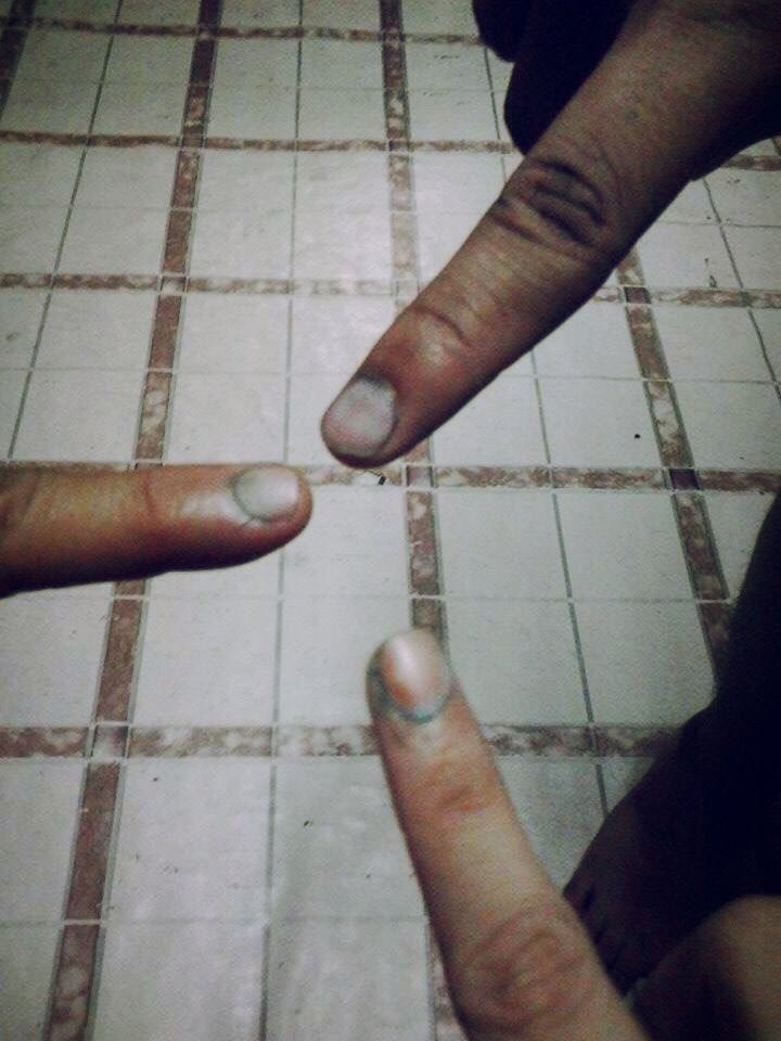 AprilLynie's tweet photo. @YouScoop baket naman ganito ang indelible ink ngayon? Bilis mawala! Election2016 #Halalan2016 https://t.co/tfV1AQARIh
