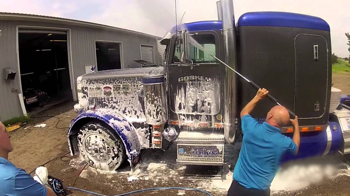 welshpoolwash's tweet photo. #TruckWash #TruckDetailing #WashTruck #WElshpoolWash https://t.co/HMSyq0R28P