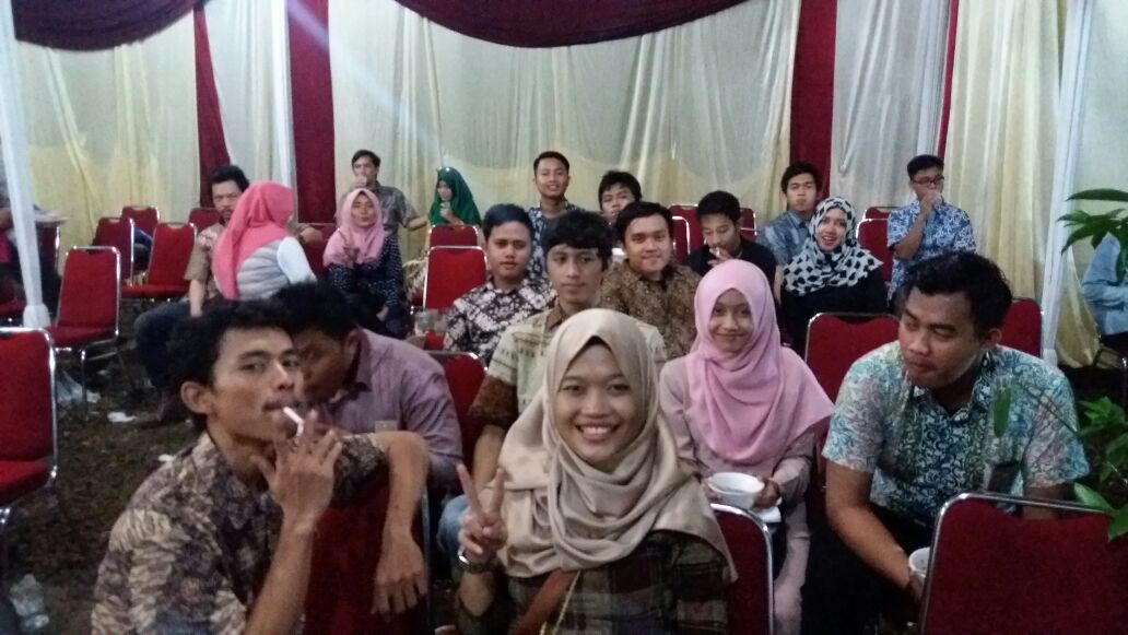pmiikomfast's tweet photo. #latepost #nikahanmabinkom Semoga menjadi Keluarga yang samara ya Kakak petty @PMeisari . We love you :3 https://t.co/hwyAVH5vJ5