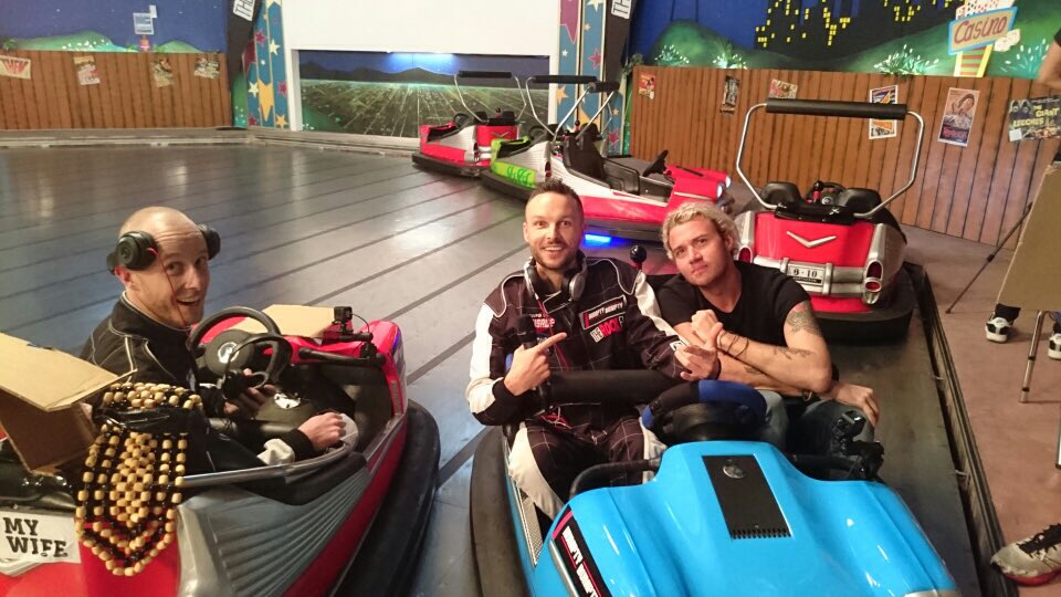 JonoAndBen's tweet image. What friends are for (keeping you awake while @RainbowsEndNZ is shut)! Thanks @chrismacattack #30HourBumperCarRecord