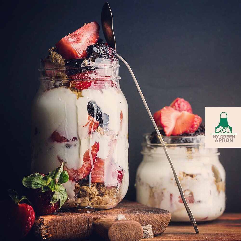 Here’s a mouthwatering start to your day. Creamy low fat yogurt layered with plump sweet berries.😋😍
#yogurtparfait