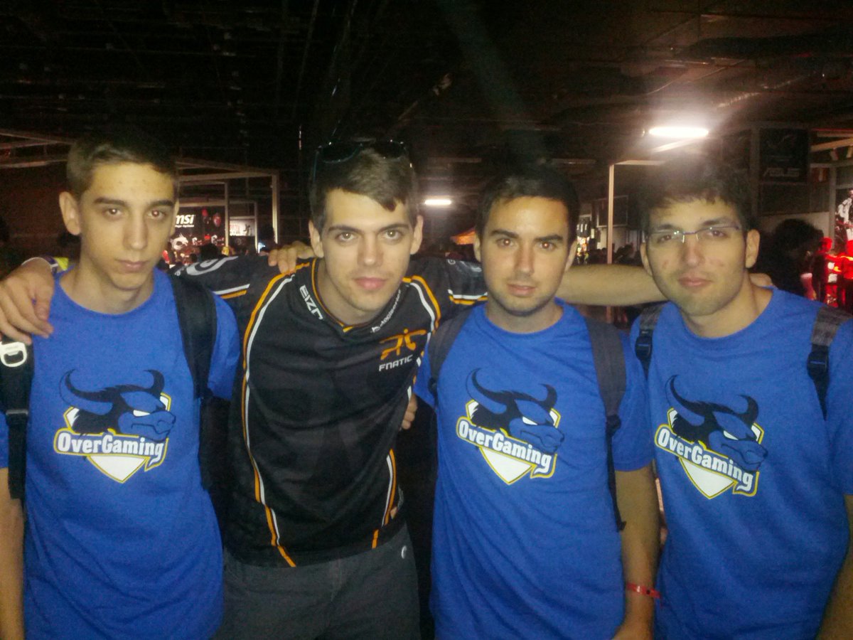 isartls's tweet photo. Pues he encontrado mas fotos perdidas :D #dreamhack2014 @Econatorz @Mewsitah @fuckthekitchen @DyrenTeshrak https://t.co/8mMbYKDI0g