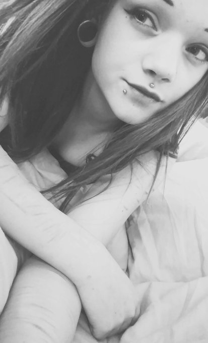 have some selfies👽 https://t.co/cfRZykVE1b<a href="/tag/newprofilepic"class="tags"><span>#newprofilepic</span></a>