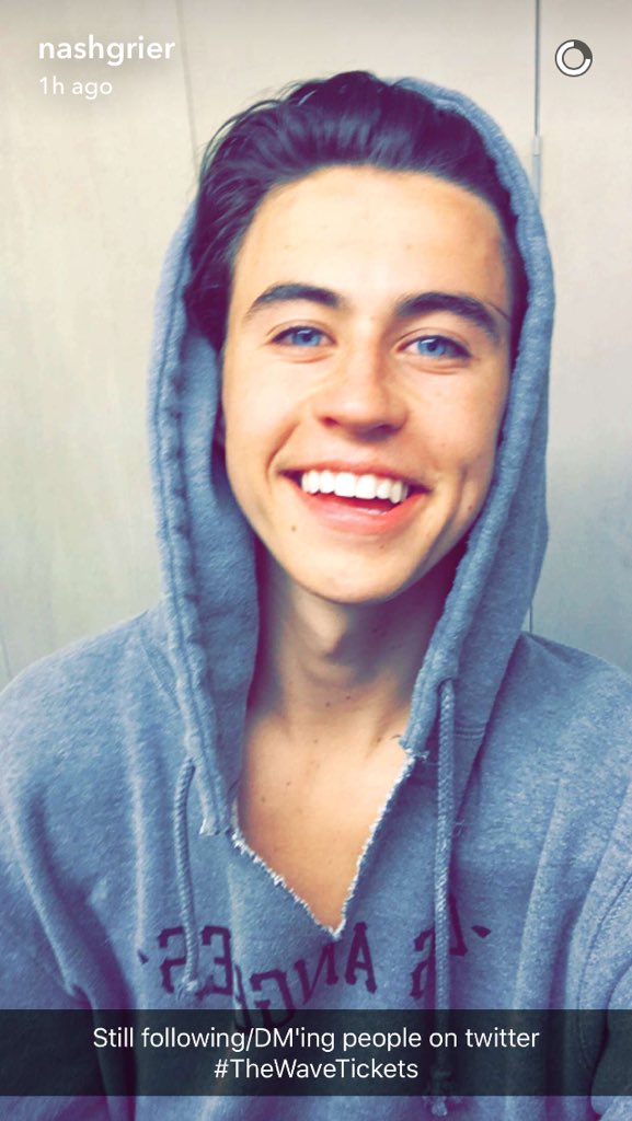 mirrorballhss's tweet photo. π±π±π±15 DAYS TO MEET YOU!!! 15π°@Nashgrier I CAN't BELIEVE ITπ #thewave #TheWaveUpgrade #TheWaveTickets @DigiTour β€οΈ https://t.co/TOx9Z0KIlK
