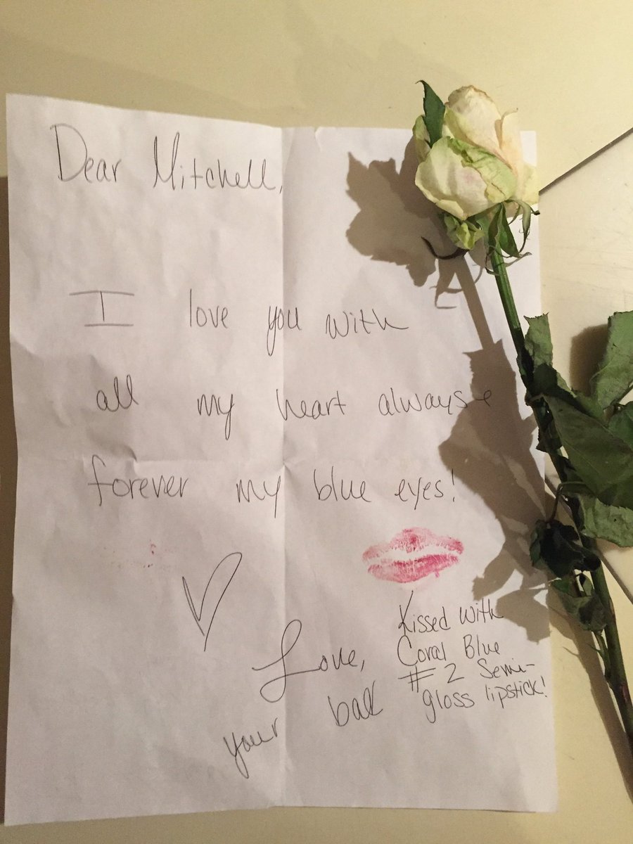 Mitcheiiz's tweet photo. Explain why this keeps showing up on my porch https://t.co/iIGRjWH3Fx