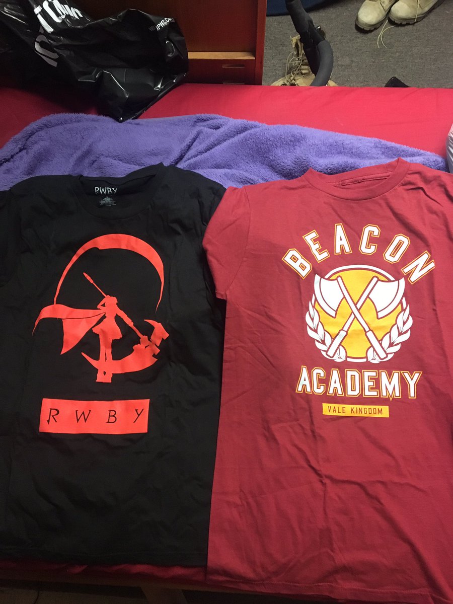 CommanderGuido's tweet photo. Love the RWBY Merch I got @HotTopic thanks to the awesome people @RoosterTeeth. #RWBYHotTopic https://t.co/kwMnymEZU7