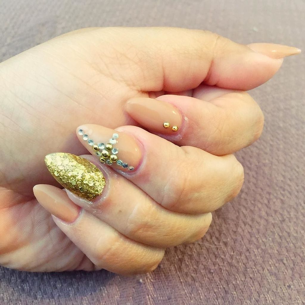 nailartsyfartsy's tweet photo. sparkleandcontour: Obsessed with my nails by @shellis_nail_art #nailart #naildesigns #nailartaddict #statussalon #b… https://t.co/1hJiXAeiAF