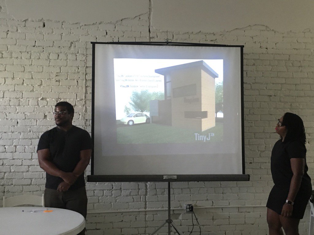 JTonyJeff's tweet photo. Pitch 6 at Startup Weekend Jackson:  Tiny Jackson. @SWmississippi @InnovateMS @CoalesceJxn #swJackson https://t.co/ynBgnJ42SJ