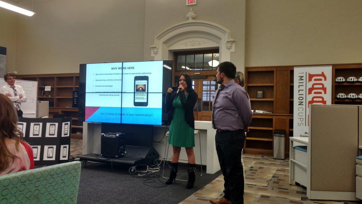 SUWWABQ's tweet photo. @AdventureDate had a new way to help couples plan great dates! @SUWWABQ #swwabq https://t.co/RoYbAWBECv