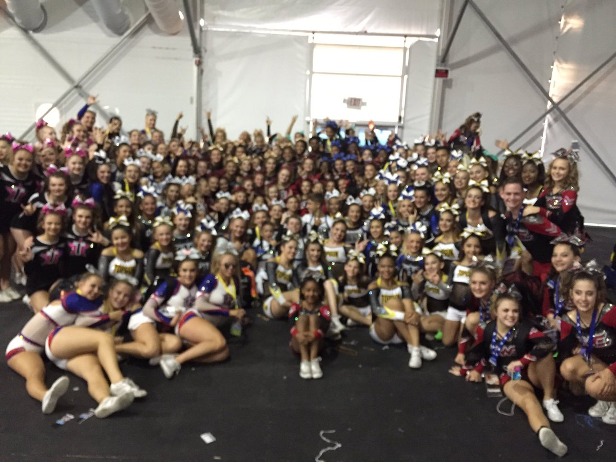 JrGunz2016's tweet photo. It's an honor to compete against all of these incredibly talented teams of the small junior 4 division #TheSummit16 https://t.co/rEOJ5jUggN