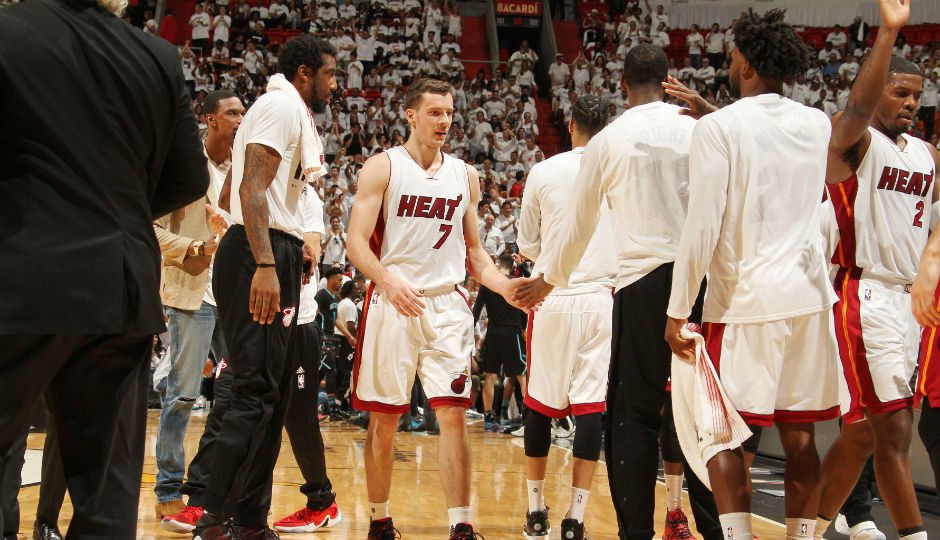 NBA_AU's tweet photo. "You have to go through the fire together, that is when you truly grow." https://t.co/YoPFslP3XJ #HEATvHORNETS https://t.co/rsRR8TuUp7