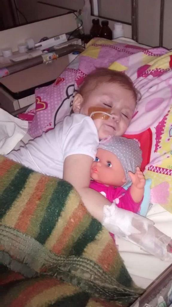 Guevariii's tweet photo. Ella es alma y necesita un trasplante de médula osea para seguir viviendo, .por favor difundir ! https://t.co/8HFcGn0i1d