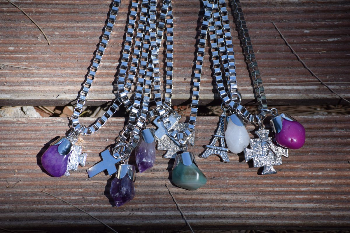 Cadenas cuadradas, gemas, ágatas, piedras....
…lotiendadeaccesorios.mitiendanube.com