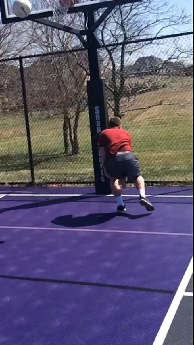 OneLoveDill's tweet photo. White iversonnnnnnn....when I started ballin' I was youngggg https://t.co/Ic8laThs0W