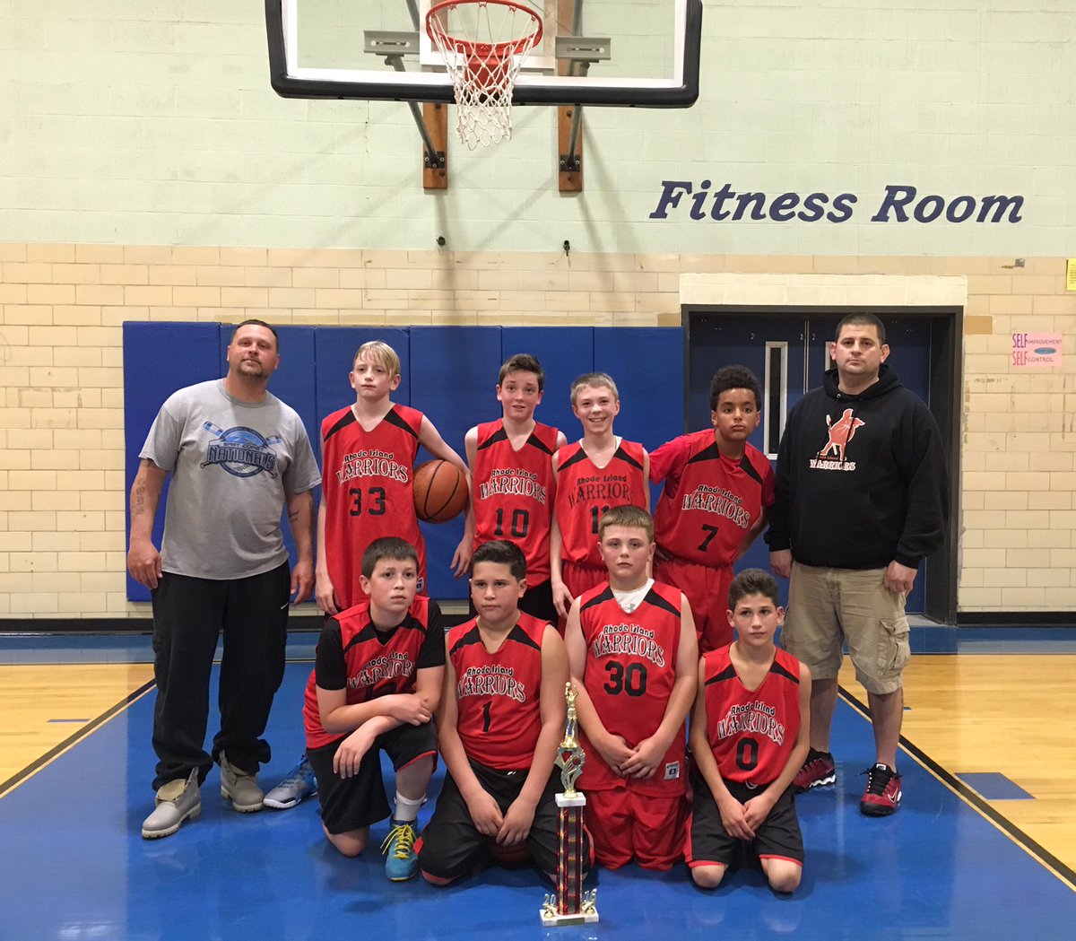 ri_warriors's tweet photo. Metrowest Roundball Classic 6th grade Champions! https://t.co/ivFuIrvIG0