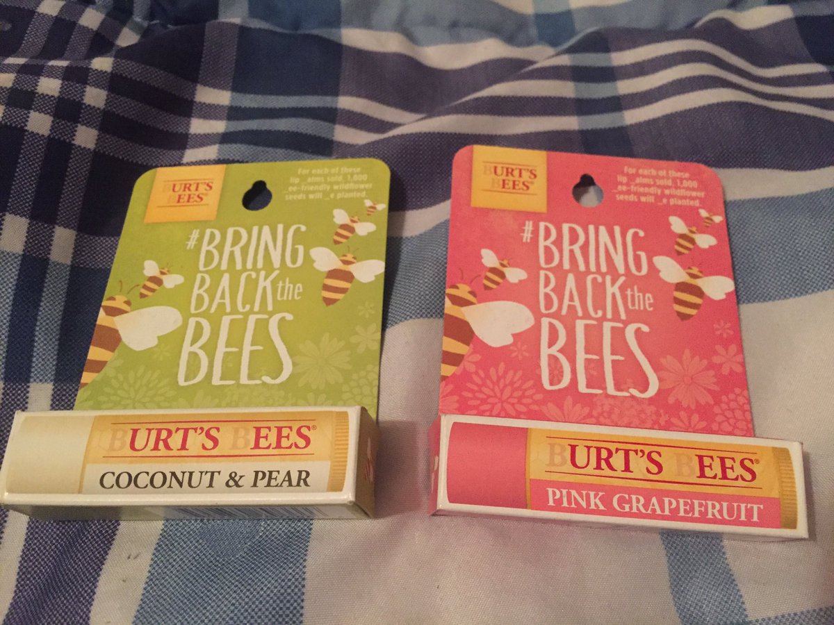 bthstwrt's tweet photo. Sooo in love with my new lip balm! #BringBackTheBees 🐝🐝🐝🐝🐝 https://t.co/4ynUM2F8VG