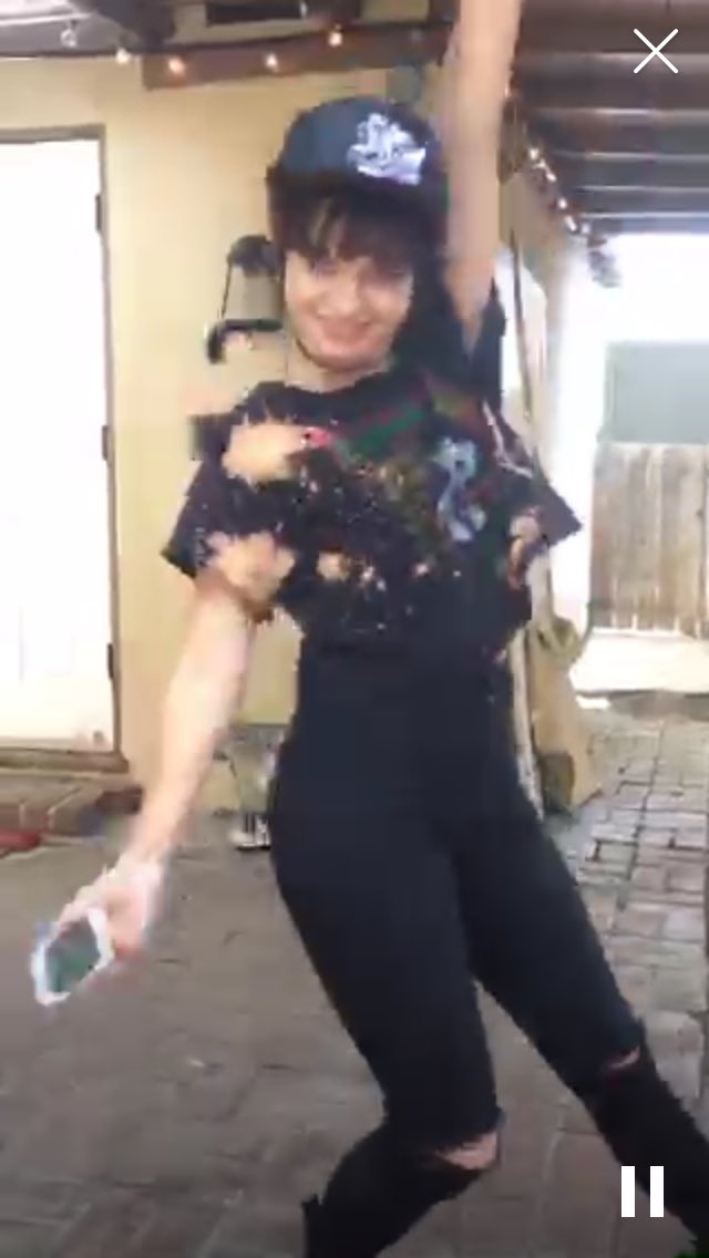 RTUrFavHVThings's tweet photo. @RTUrFavHVThings here's a better pic lol https://t.co/LP4WjIJFzz