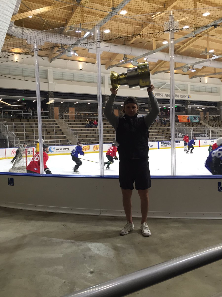 FatteyHockey's tweet photo. #fhl2016 #combine #pokecheckheardaroundtheworld #champs #rookies #buffalo #back2back #draftwednesday https://t.co/BaVbN0OmRG
