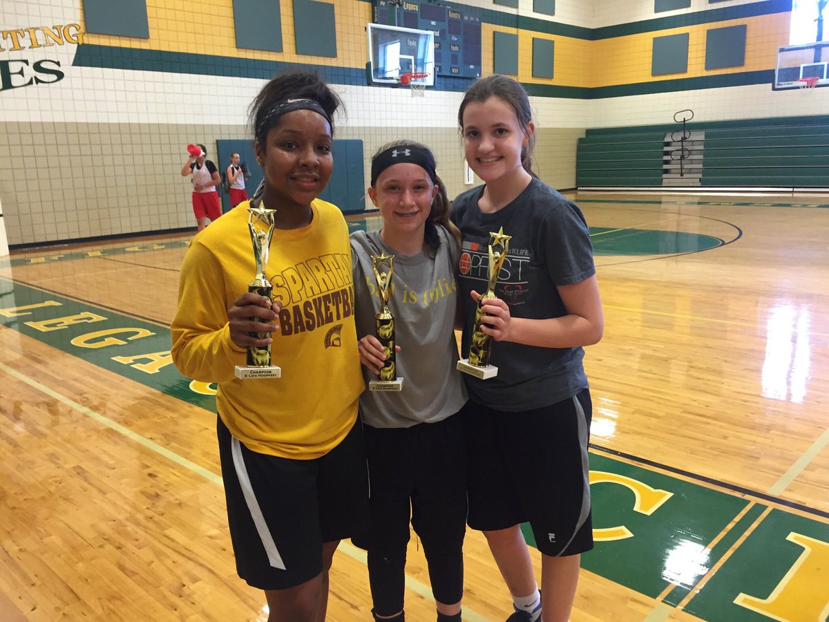 sssbaylor's tweet photo. Hoops, hoops &amp; more hoops this weekend. #hoopsheaven. Way to go @julia__smithhh @Travis_smith12. #blessedtowatch https://t.co/LxS2r97pnN