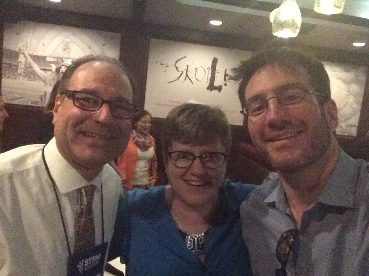 CoreyDugan's tweet photo. Dinner at the BFEF reunion! #STFM2016 https://t.co/eqWA3sTBhF