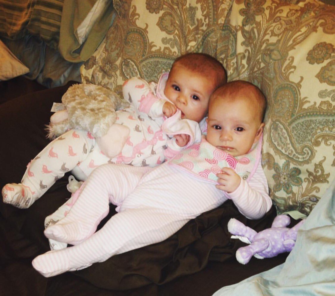 beccakope's tweet photo. these girls make my heart so happy🐻🐞 #ClaireBear #CadyBug #KoppTwins 💘 https://t.co/GXTWgBTcXw