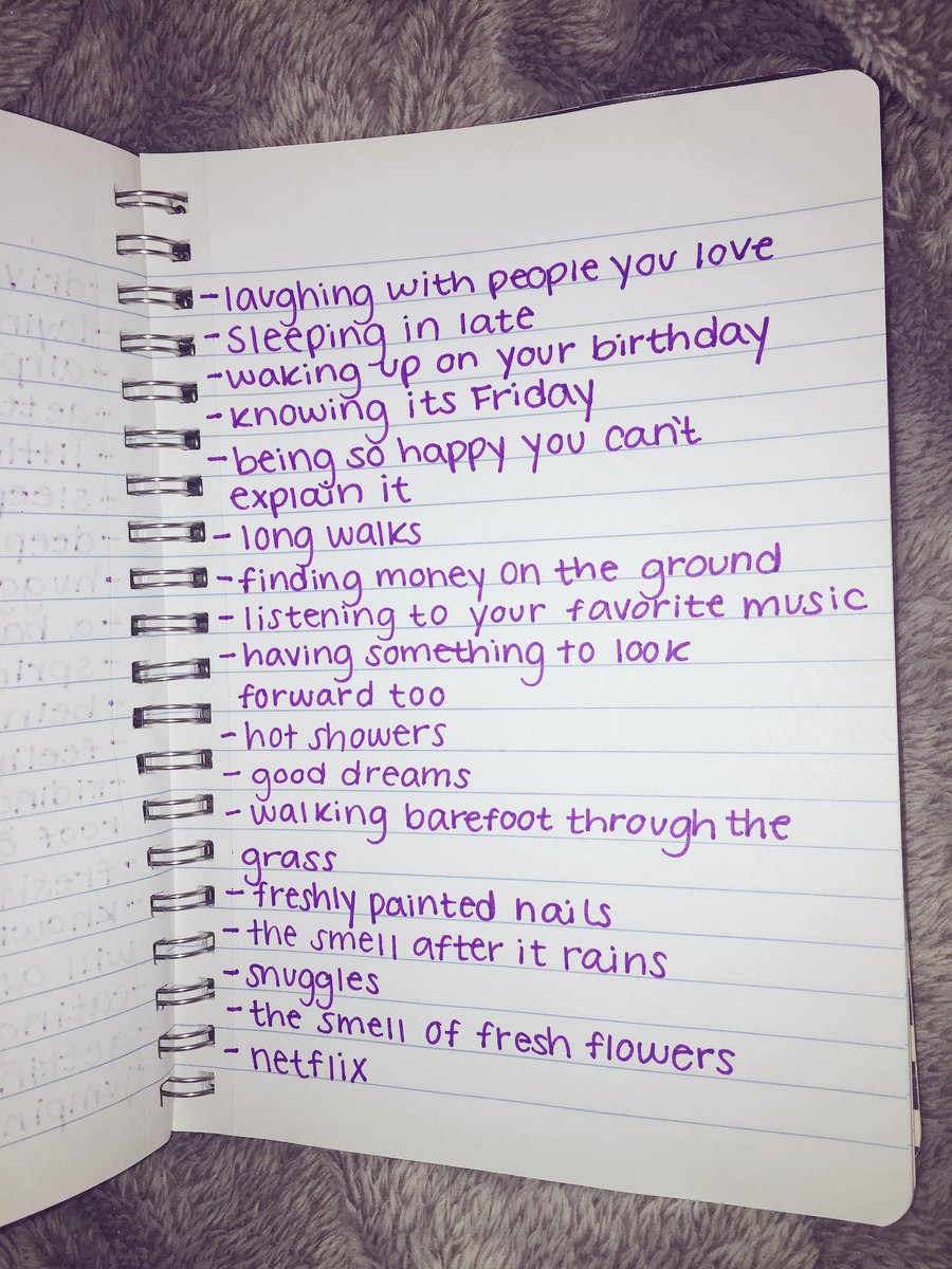 ahowles18's tweet photo. the best feelings in the world🌎💘 https://t.co/nFUVeH34T0