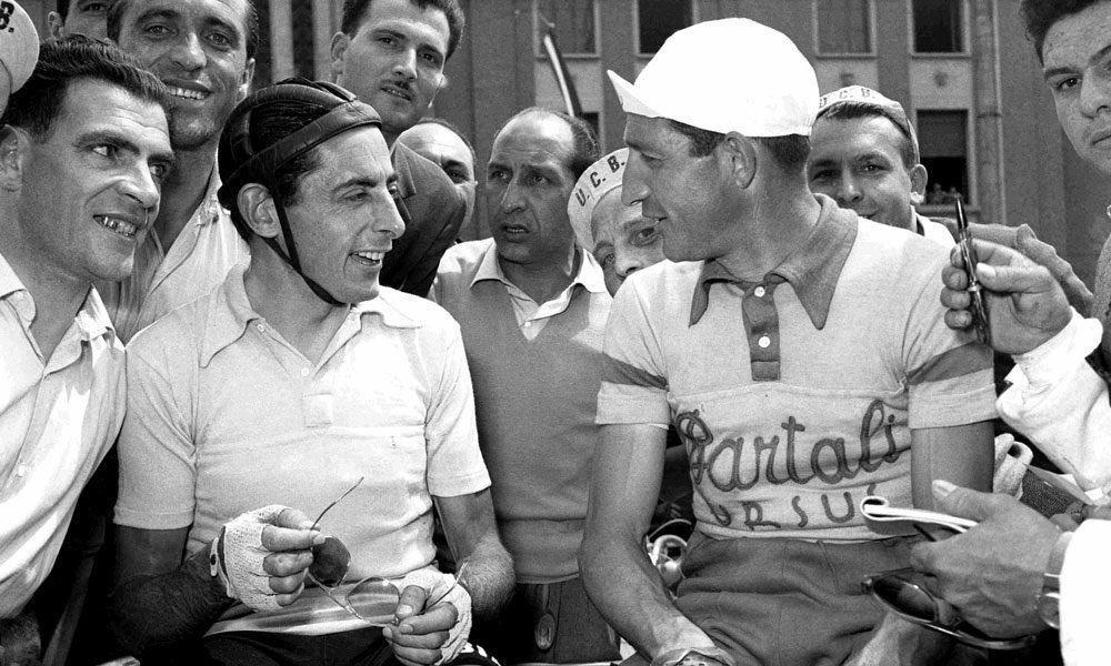 pinkjerseycom's tweet photo. 04/30 – @giroditalia -6: History of the Maglia Rosa (More at https://t.co/gmlemo1jc2) https://t.co/0nsMcNHNbY