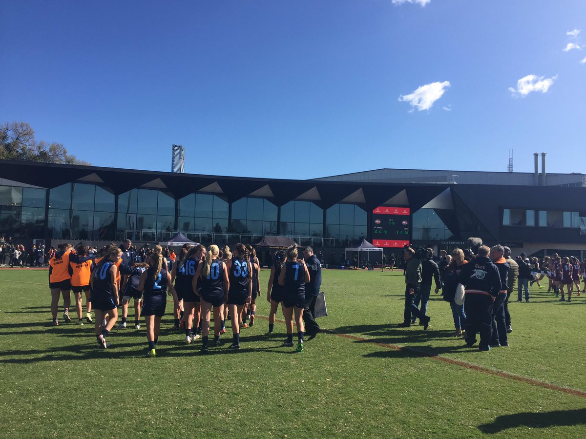 jasperjohnson27's tweet photo. Dominating start from Vic Metro at the @AFL 2016 National youth girls champs against @AFLQ - 10.10.70-3.2.20 https://t.co/mfz329MBUM