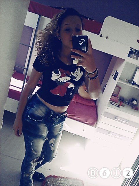 eviih02's tweet photo. Ela só quer viaja 🍃⚓🎶 https://t.co/ptuzIgZbih
